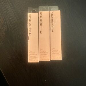 Ole Henriksen Lip Treatment in Creme brulee glitter